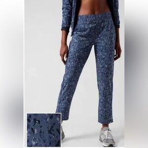 ATHLETA Brooklyn Ankle Pants Women's Captivate Chrome Blue 4